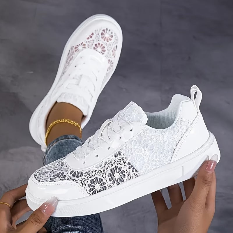 Sneakers with floral laces