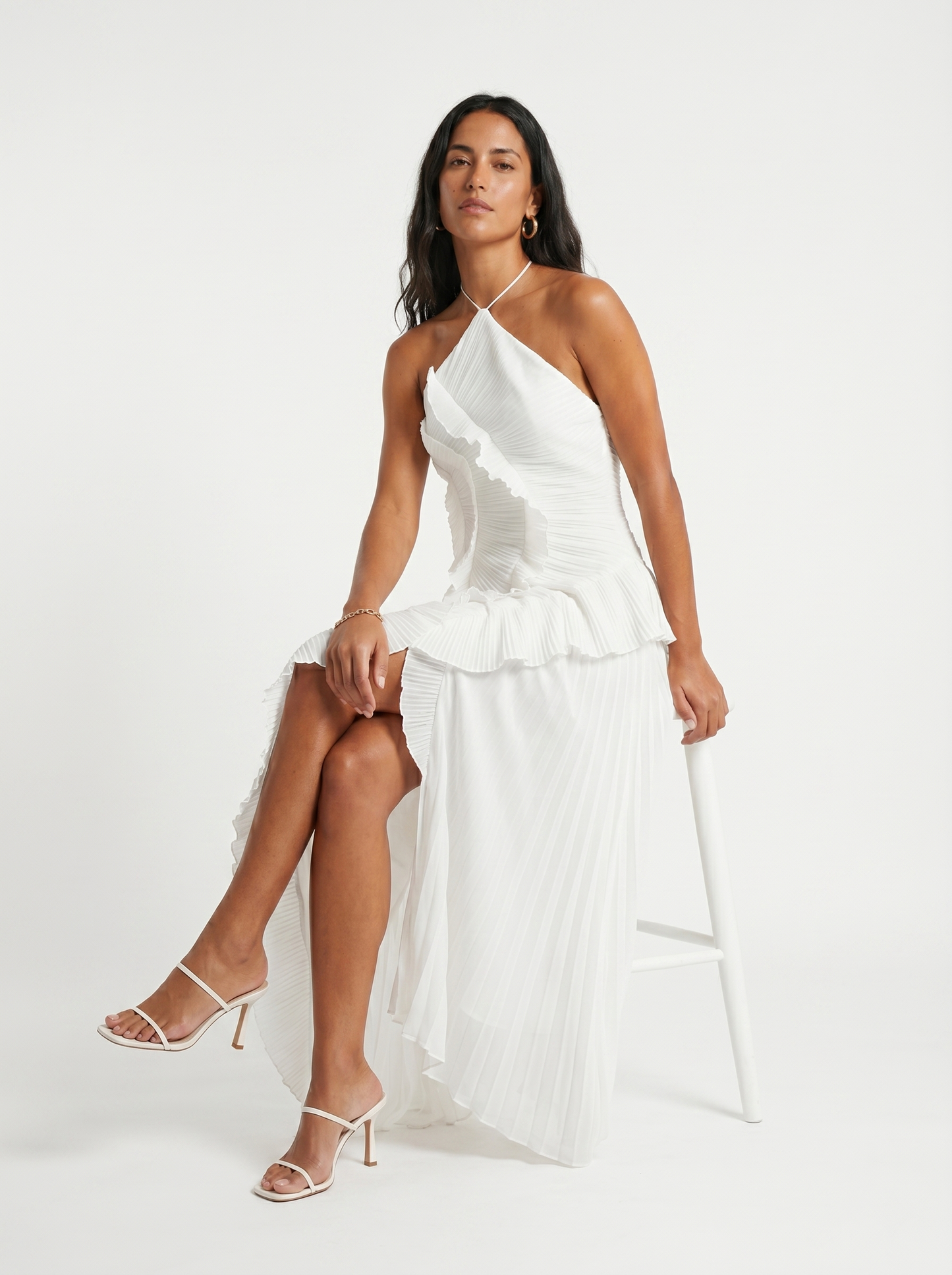 Long pleated dress with ruffles